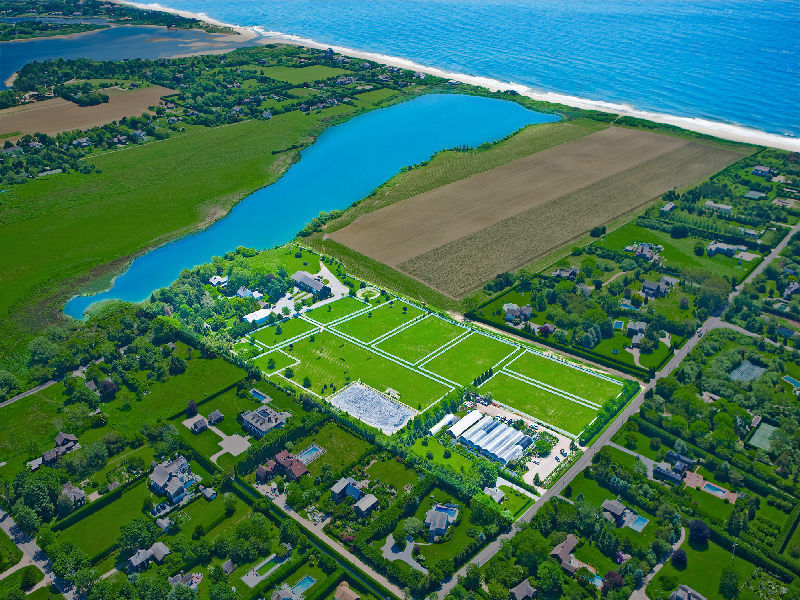Waterfront On Wainscott Pond