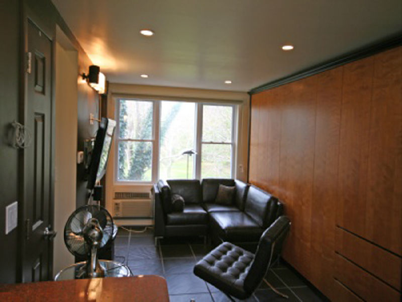 RENOVATED WATERFRONT CO-OP