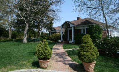 24 Far Pond Road