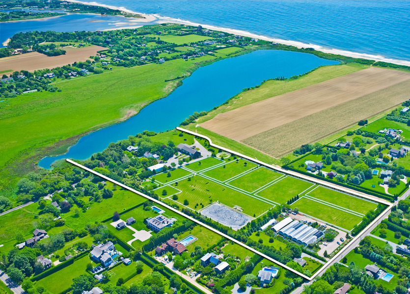 Waterfront On Wainscott Pond