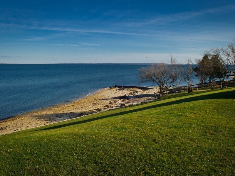 Spectacular Waterfront