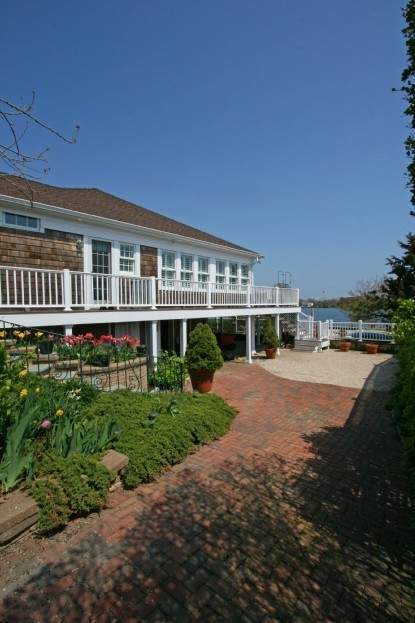 24 Far Pond Road