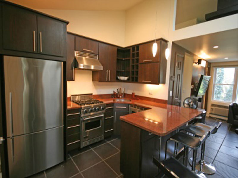 RENOVATED WATERFRONT CO-OP