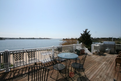 24 Far Pond Road