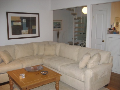 11 SHOREWOOD DR