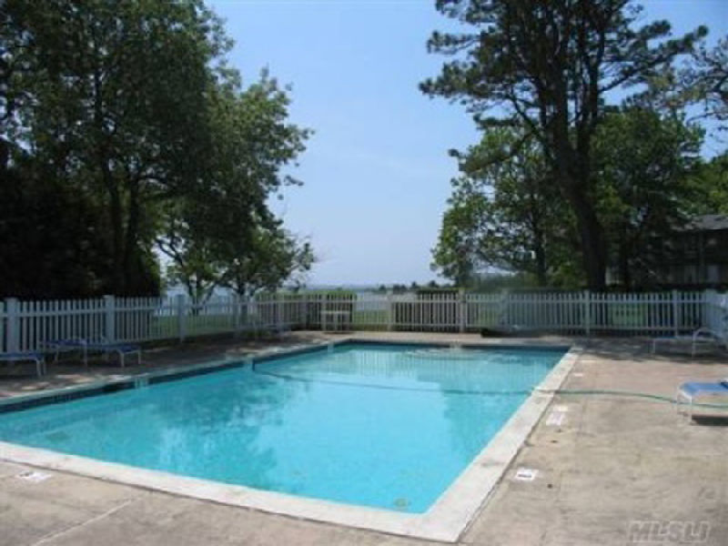 RENOVATED WATERFRONT CO-OP