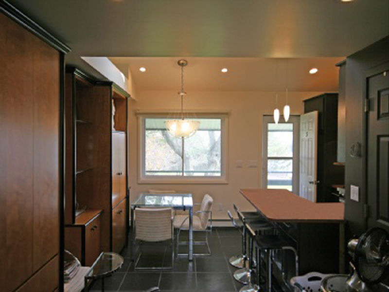 RENOVATED WATERFRONT CO-OP