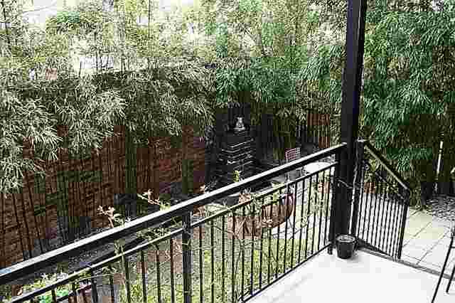 610 Clinton Street