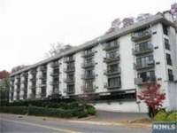 1150 River Road in Edgewater