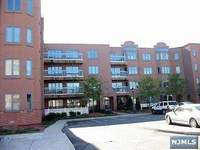 605 Stockton Court - Apartment Sale in Edgewater, Bergen County - StreetEasy Northern New Jersey